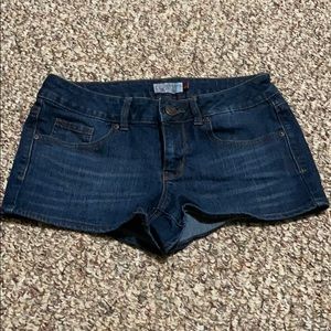 Junior denim shorts